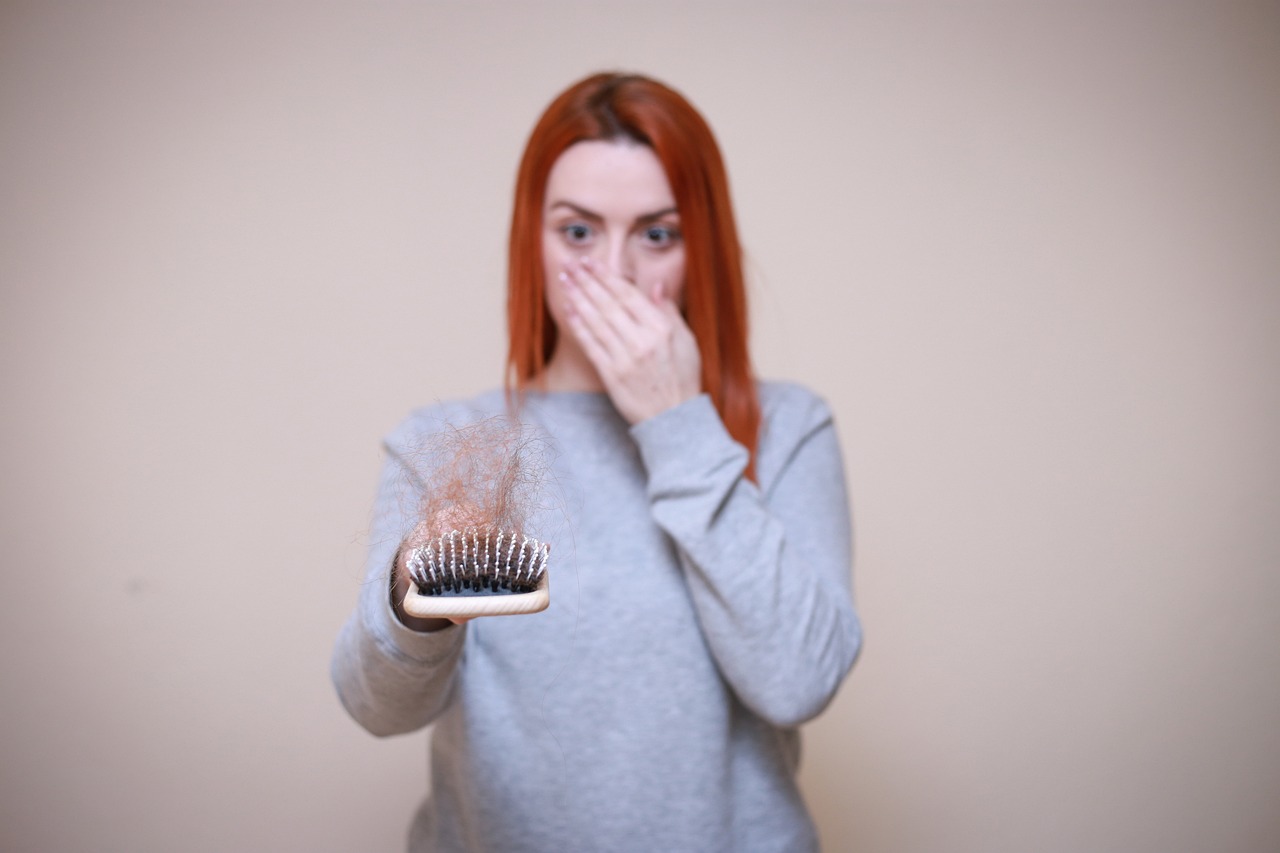 La caída del cabello: Un enigma multifacético