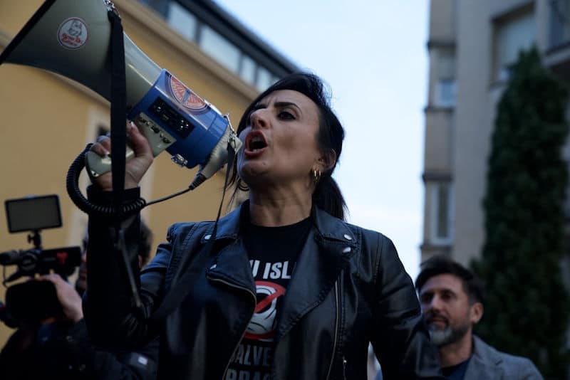Concentración en Terrassa contra la islamización. Alicia Tomás. Intervención de Alicia Tomás